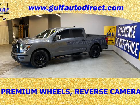 Used 2024 Nissan Titan SV w/ SV Convenience Package image 5