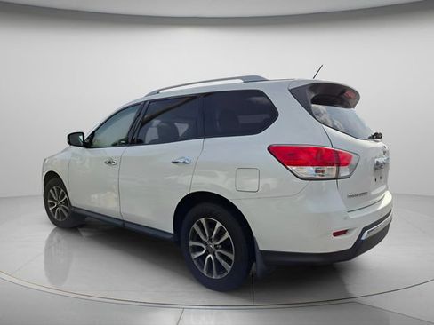 Used 2014 Nissan Pathfinder SV FWD image 4