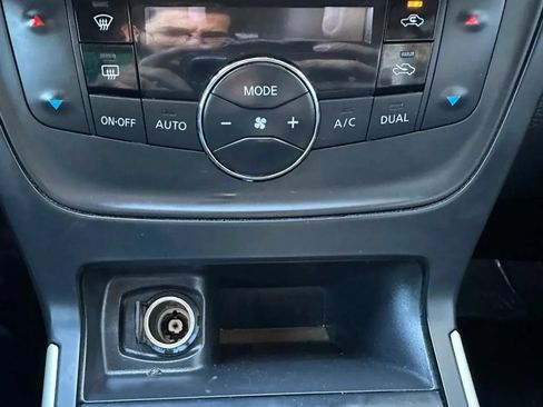 Used 2019 Nissan Sentra SV w/ Special Edition Package FWD image 16