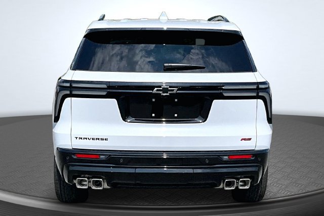 New 2026 Chevrolet Traverse RS w/ LPO, Floor Liner Package FWD image 4