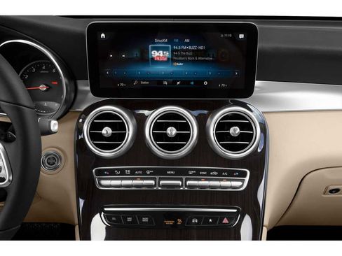 Used 2020 Mercedes-Benz GLC 300 4MATIC image 7