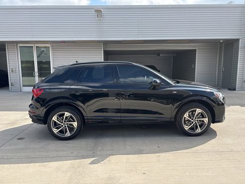 New 2025 Audi Q3 2.0T Premium image 4
