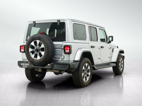 Used 2023 Jeep Wrangler Unlimited Sahara w/ Cold Weather Group AWD/4WD image 6