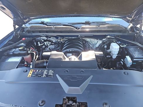 Used 2018 Chevrolet Silverado 1500 LT w/ All Star Edition image 2