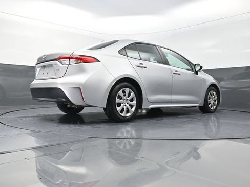 Used 2024 Toyota Corolla LE FWD image 37