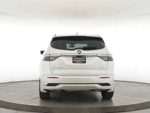 Used 2022 Buick Enclave Avenir w/ Avenir Technology Package image 11