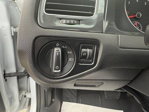 Used 2020 Volkswagen Golf 4-Door image 22