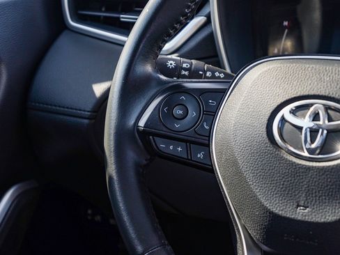 Certified 2023 Toyota Corolla Cross XLE w/ Convenience Package FWD image 17