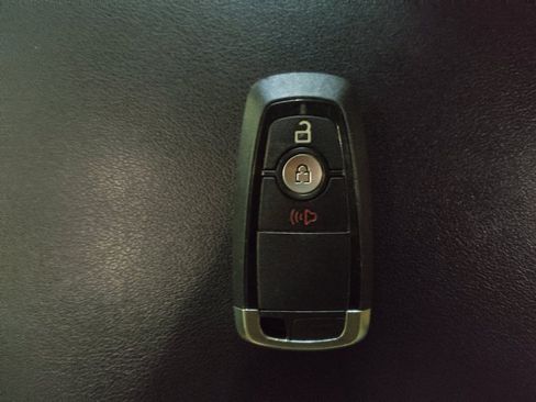 Used 2019 Ford Edge SEL w/ Cargo Accessory Package FWD image 32