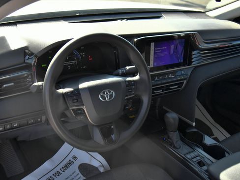 Used 2025 Toyota Camry LE FWD image 16