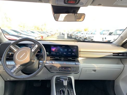 Used 2025 Hyundai Kona SEL image 33