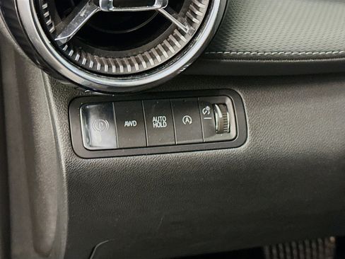 Used 2025 Chevrolet Equinox LT w/ Convenience Package II image 17