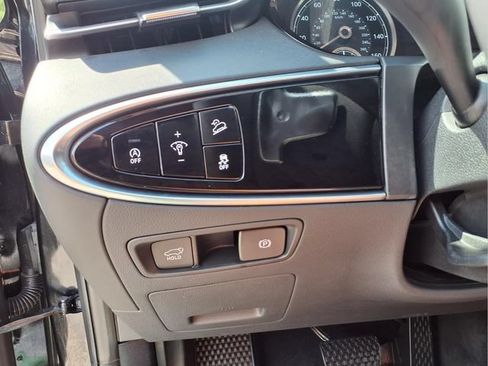 Used 2025 Genesis GV70 2.5T AWD/4WD image 19