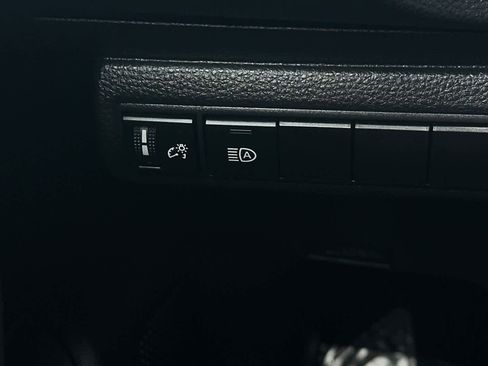 Used 2023 Toyota Corolla LE image 30