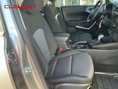 Used 2023 Kia Soul LX w/ Option Group 015 image 34