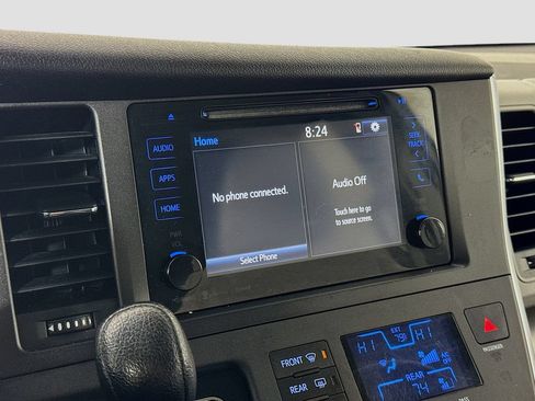 Used 2017 Toyota Sienna LE FWD image 21