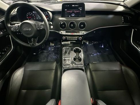 Used 2019 Kia Stinger Premium image 31