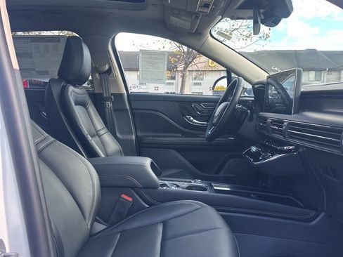 New 2025 Lincoln Corsair AWD w/ Equipment Group 101A image 13