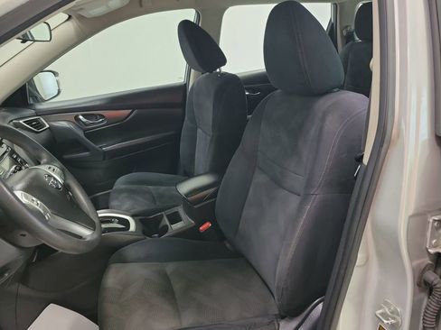 Used 2015 Nissan Rogue S image 32