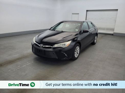 Used 2016 Toyota Camry LE FWD image 1