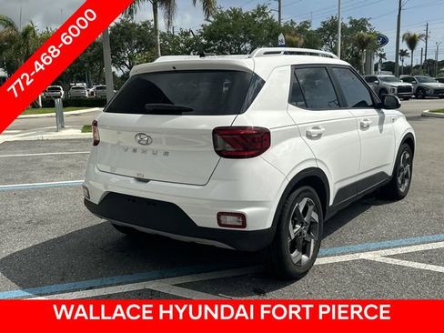 Used 2024 Hyundai Venue SEL FWD image 6