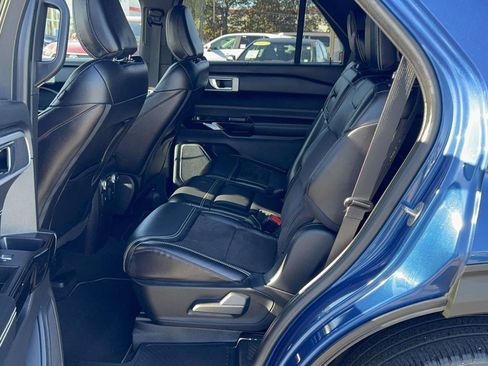 Used 2022 Ford Explorer ST w/ ST High-Performance Pack image 12