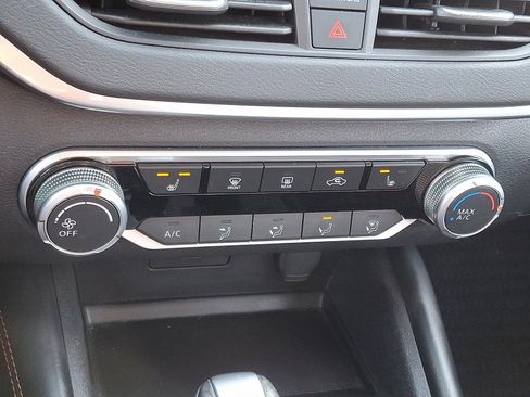 Used 2022 Nissan Altima 2.0 SR image 17