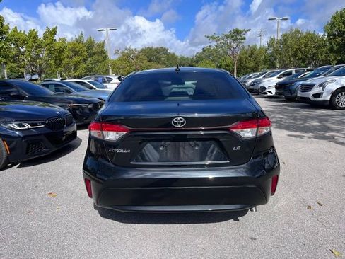 Used 2021 Toyota Corolla LE w/ LE Convenience Package FWD image 4