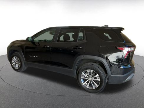 Used 2025 Chevrolet Equinox LT image 10