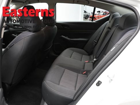 Used 2023 Nissan Altima 2.5 SV AWD/4WD image 21