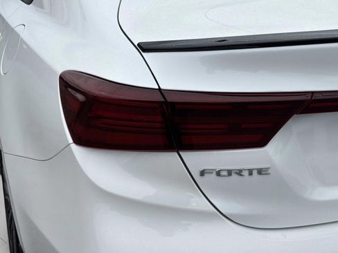 Used 2023 Kia Forte GT-Line w/ GT-Line Premium Package image 11