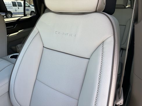 New 2026 GMC Yukon Denali w/ Denali Reserve Package image 24