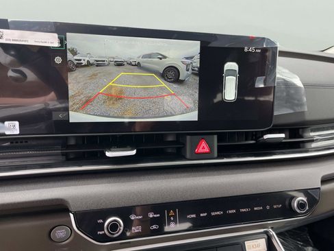 New 2026 Kia Carnival EX FWD image 33