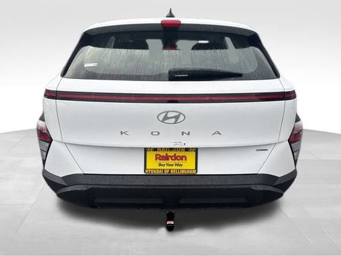 New 2026 Hyundai Kona SE image 6