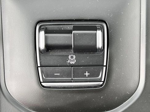 Used 2024 GMC Sierra 3500 Denali w/ Denali Reserve Package image 28