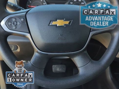 Used 2023 Chevrolet Traverse LS image 5