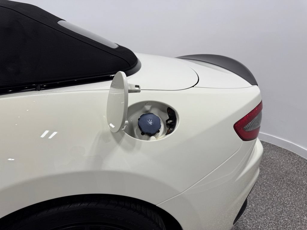 Used 2014 Maserati GranTurismo MC RWD image 29