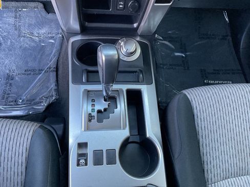 Used 2014 Toyota 4Runner SR5 image 24
