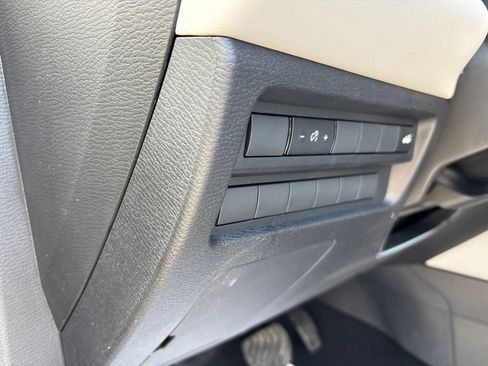 Used 2024 Mitsubishi Outlander SEL FWD image 15