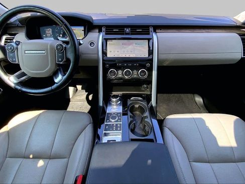Used 2018 Land Rover Discovery HSE AWD/4WD image 16