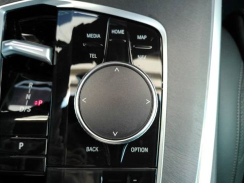 Used 2023 BMW X7 xDrive40i w/ M Sport Package AWD/4WD image 67