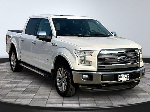 Used 2017 Ford F150 Lariat w/ Equipment Group 502A Luxury AWD/4WD image 3