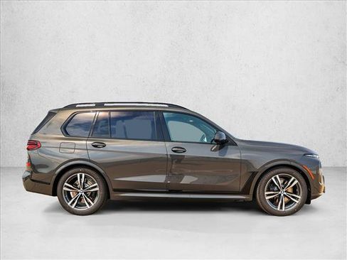 New 2027 BMW X7 xDrive40i w/ M Sport Package AWD/4WD image 4
