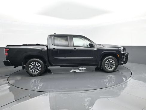 Used 2022 Nissan Frontier SV AWD/4WD image 4