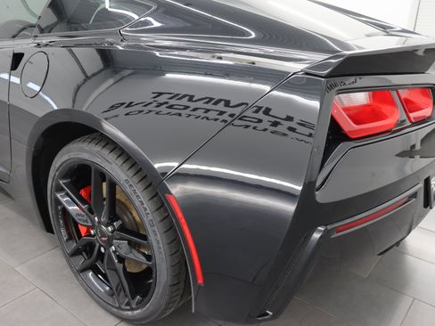 Used 2016 Chevrolet Corvette Stingray Coupe w/ Carbon Flash Badge Package RWD image 28