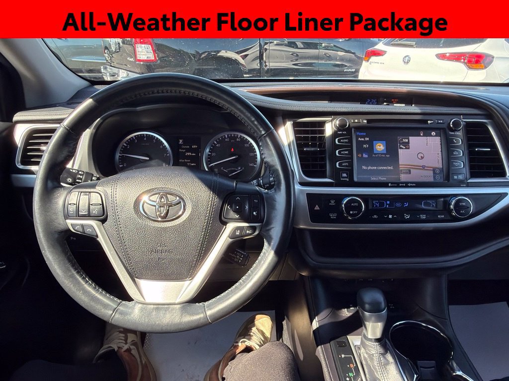 Used 2018 Toyota Highlander Limited Platinum AWD/4WD image 17