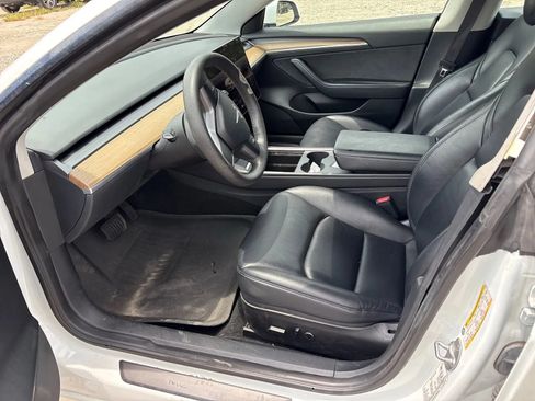Used 2023 Tesla Model 3 Standard Range RWD image 4