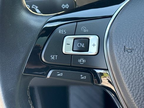 Certified 2021 Volkswagen Jetta R-Line w/ R-Line Cold Weather Package FWD image 32