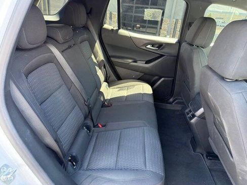 Used 2025 Chevrolet Equinox LT AWD/4WD image 11