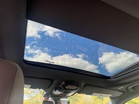 Certified 2025 BMW 540i xDrive w/ Premium Package image 14